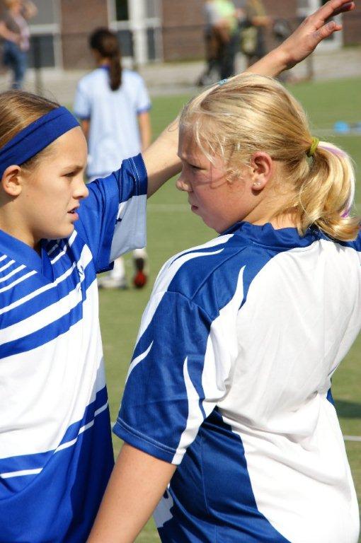 2009-09-26-11.01.40 Korfbal D3-D2_638x960.jpg